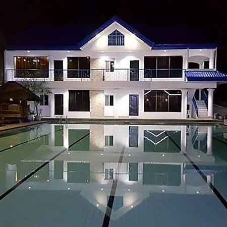 Woodland Hotel Angeles Bagian luar foto