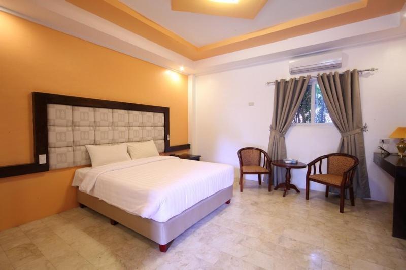Woodland Hotel Angeles Ruang foto